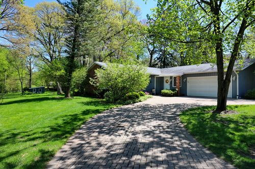 1 Sunset Ave, West Chicago, IL, 60185-2421 | Card Image