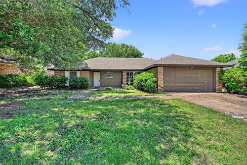3214 N Marseille Ln, Sherman, TX, 75090-1832 | Card Image