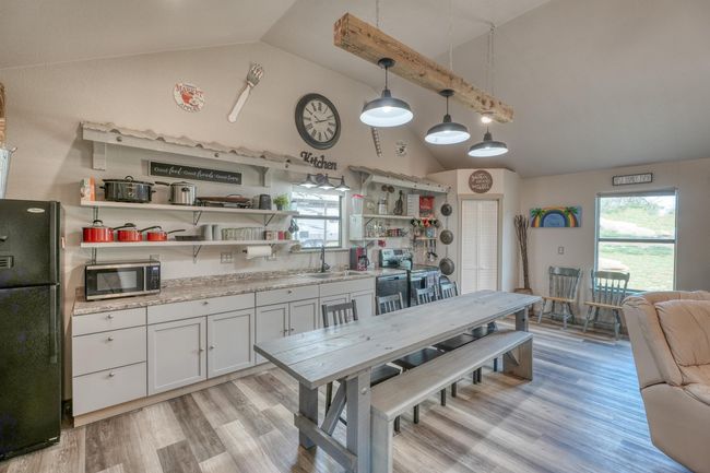111 W Indian Bend Rd, House other with 2 bedrooms, 3 bathrooms and null parking in Llano TX | Image 8