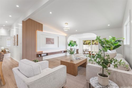 308 Hanakoa St, Honolulu, HI, 96825-2232 | Card Image