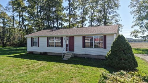 592 School St, Tuscarawas, OH, 44682-9743 | Card Image