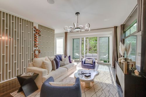 2134 9th Ave N, Nashville, TN, 37208-1103 | Card Image