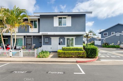 181 Yorktown Ln, Costa Mesa, CA, 92626 | Card Image