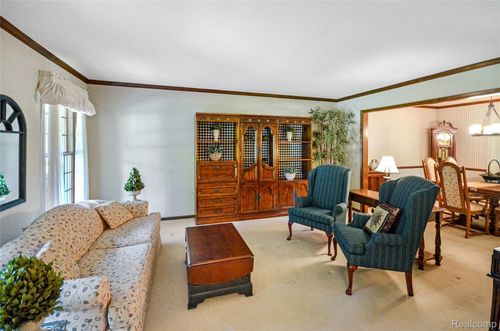 53645 Lambeth Ct, Shelby Township, MI, 48316-2136 | Card Image