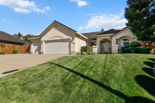 2588 Valencia Street, Redding, CA, 96003 | Card Image