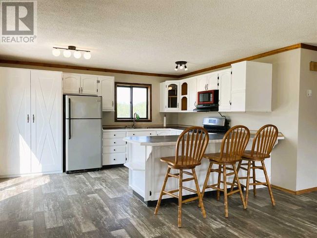842070 Range Rd, Home with 3 bedrooms, 2 bathrooms and null parking in Fairview AB | Image 7