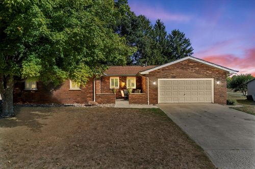 408 Weathering Dr, Mahomet, IL, 61853-9529 | Card Image
