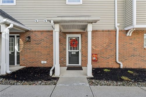 unit-160-3367 Lenox Village Dr, Fairlawn, OH, 44333-4424 | Card Image