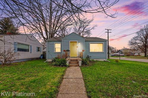 1301 Bancroft St, Port Huron, MI, 48060-6143 | Card Image