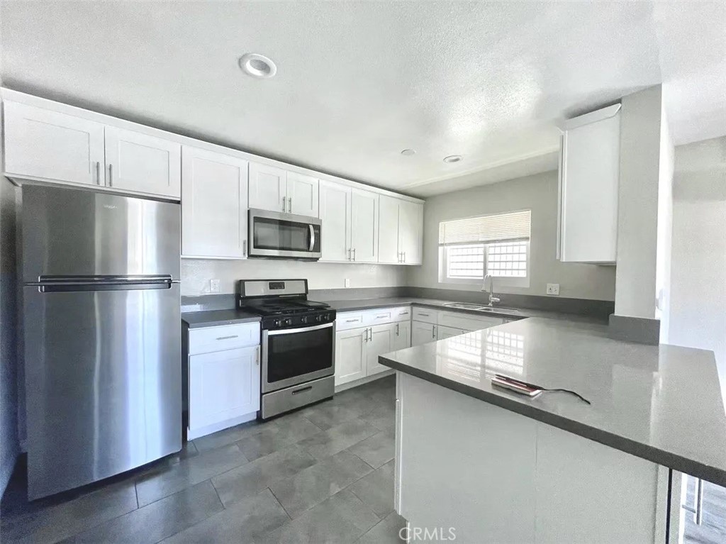 Residential Lease in Los Angeles 3