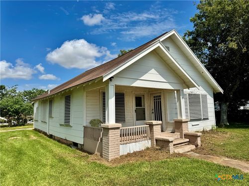 136 Espirita St, La Ward, TX, 77970 | Card Image