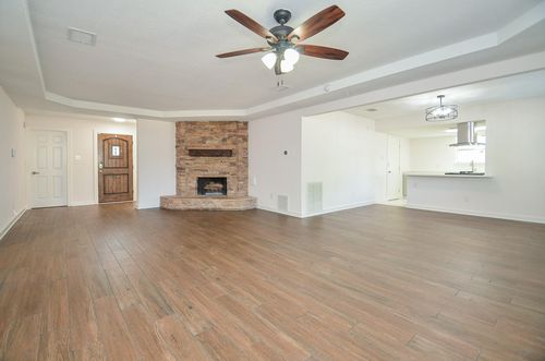 3722 Brier Gardens Dr, Houston, TX, 77082-3904 | Card Image