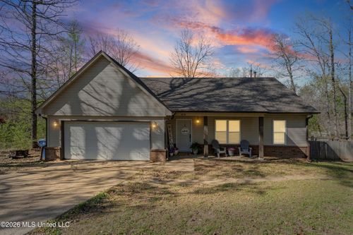 4758 Bienville Rd, Nesbit, MS, 38651-9018 | Card Image