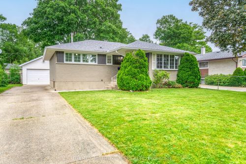 1092 Leckie Dr, Sarnia, ON, N7S1B6 | Card Image