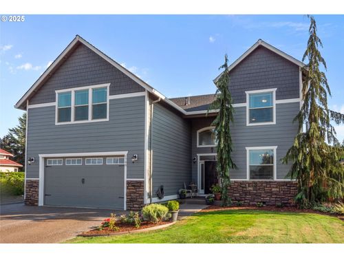 1700 Ne Laurel Ave, Woodburn, OR, 97071-5134 | Card Image