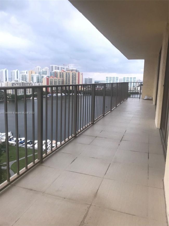 APT-1910 - 290 174 Th St, Condo with 2 bedrooms, 2 bathrooms and null parking in Sunny Isles Beach FL | Image 25