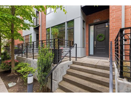 1728 Nw Riverscape St, Portland, OR, 97209-1803 | Card Image