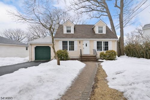 627 E Vail Rd, Landing, NJ, 07850-1217 | Card Image