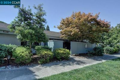 3 - Golden Rain Rd, Condo with 2 bedrooms, 1 bathrooms and 1 parking in Walnut Creek CA | Image 1