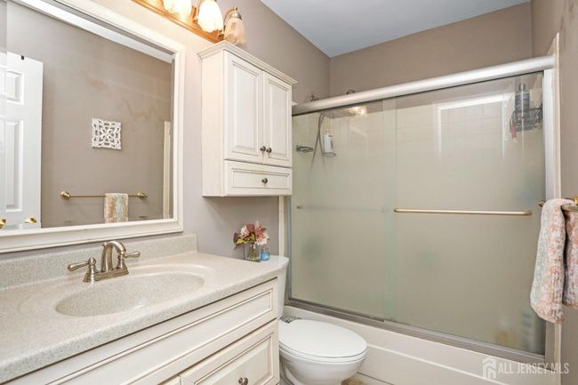 7 Arthurs Ct, House other with 6 bedrooms, 4 bathrooms and null parking in Manalapan NJ | Image 27