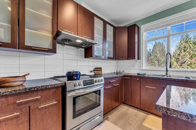 6 - 2039 Clarke Street, Townhouse with 3 bedrooms, 3 bathrooms and 2 parking in Port Moody BC | Image 7