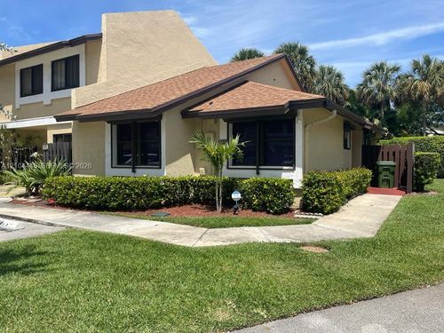 251-251 Sw 96th Ter, Pembroke Pines, FL, 33025-1051 | Card Image
