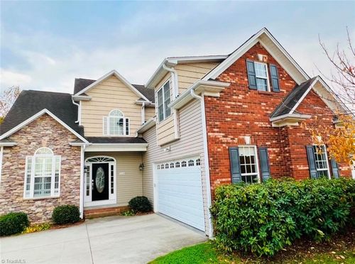 215 Clubmoss Way, Clemmons, NC, 27012-7383 | Card Image
