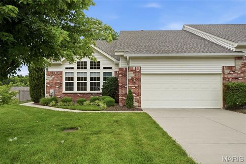 835 Stone Meadow Dr, Chesterfield, MO, 63005-4846 | Card Image