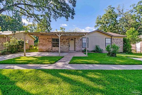 3065 Woodbury Cir, Cantonment, FL, 32533-1439 | Card Image