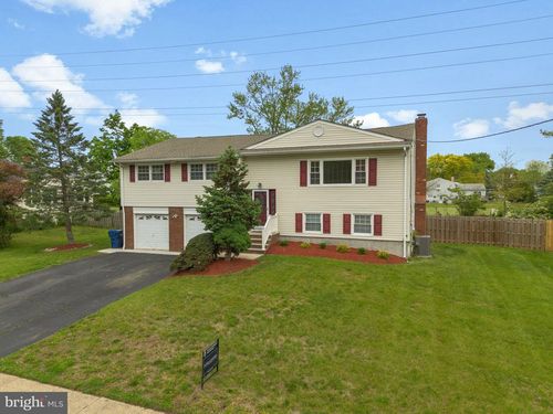1305 Carlisle Rd, North Brunswick, NJ, 08902-1440 | Card Image