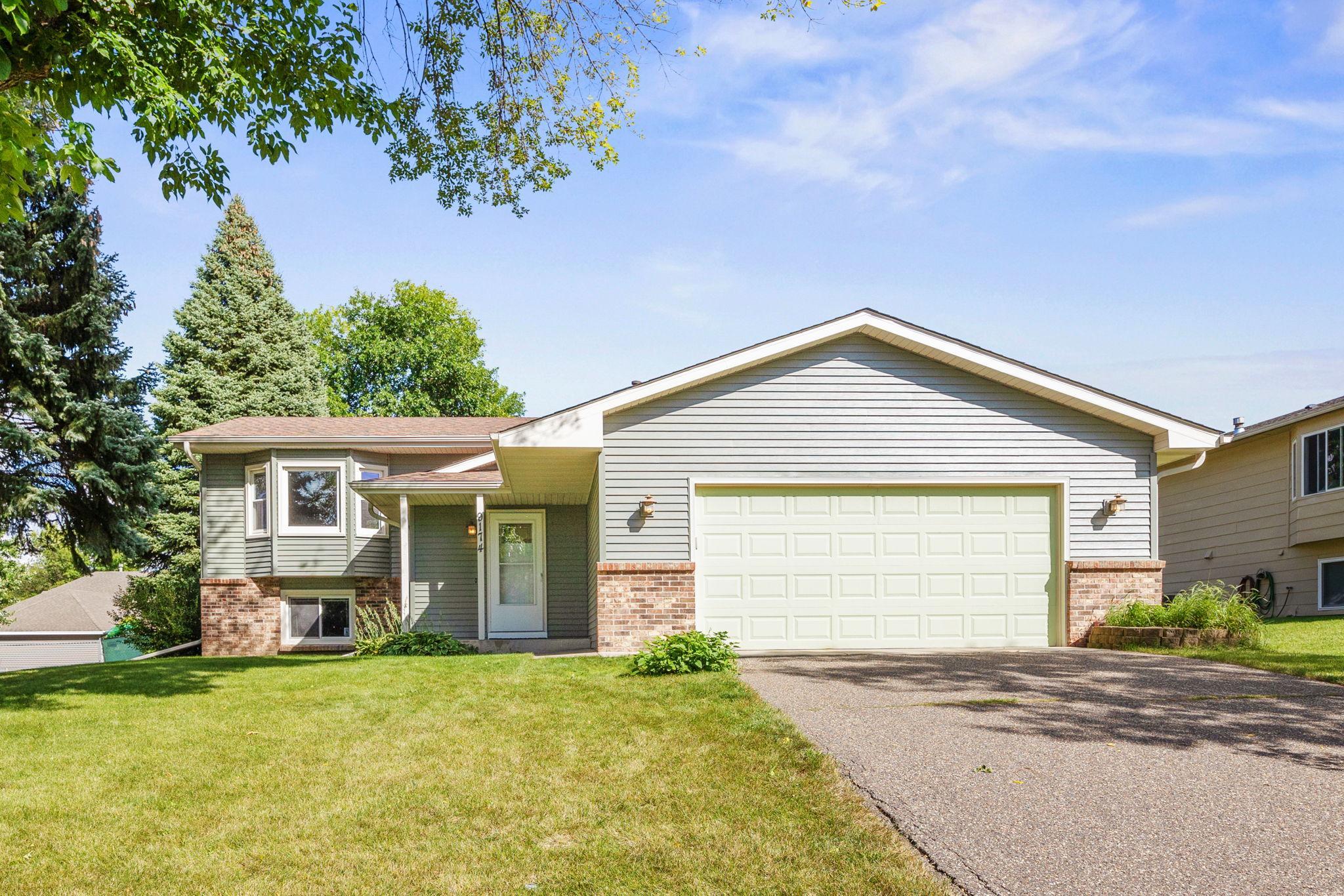 Kirkwood Ln, Maple Grove, MN 55369