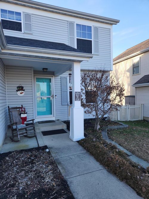 813 Hurlock Ln, Galloway, OH, 43119-8779 | Card Image