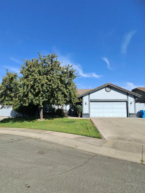 1074 Marina Dr, Yuba City, CA, 95993-8106 | Card Image