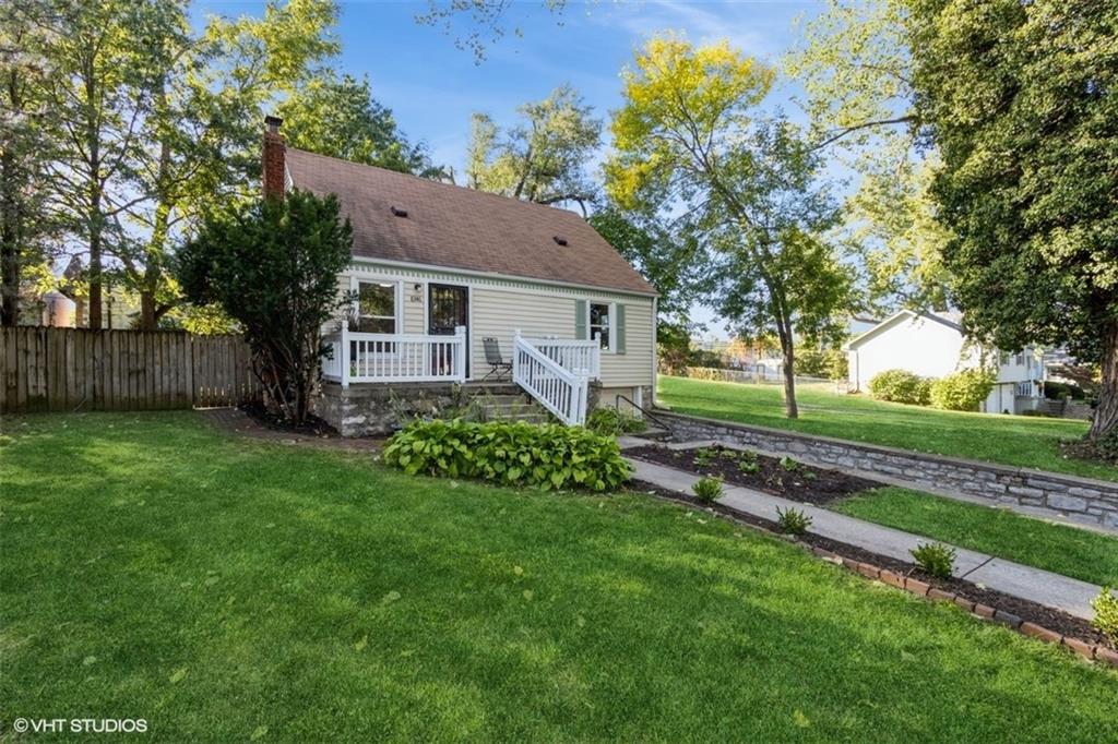 Central St, Kansas City, MO 64114