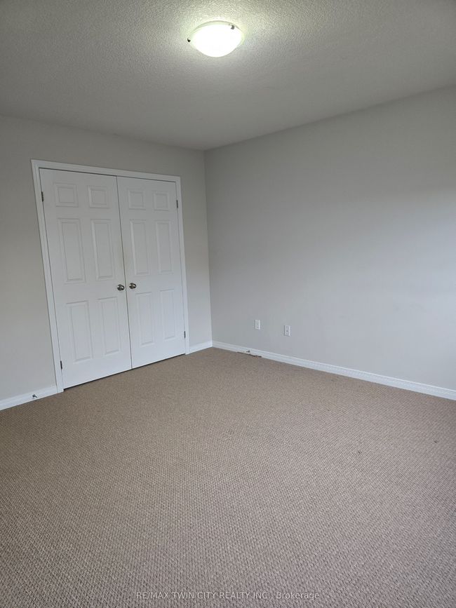 1316 Countrystone Dr, House other with 3 bedrooms, 3 bathrooms and 2 parking in Kitchener ON | Image 18