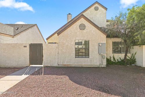 2235 W Rose Garden Ln, Phoenix, AZ, 85027-2605 | Card Image