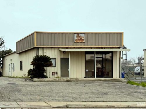 4300 Armour Ave, Bakersfield, CA, 93308-4572 | Card Image