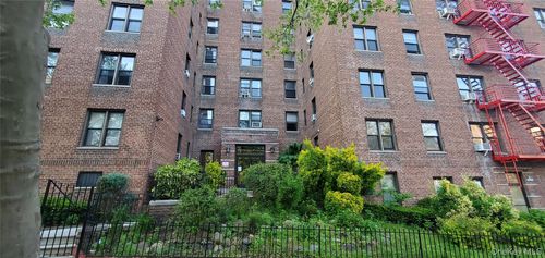 3k-102-35 64th Rd, Forest Hills, NY, 11375 | Card Image