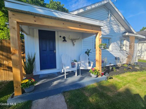 3929 Western Tpke, Altamont, NY, 12009-5622 | Card Image