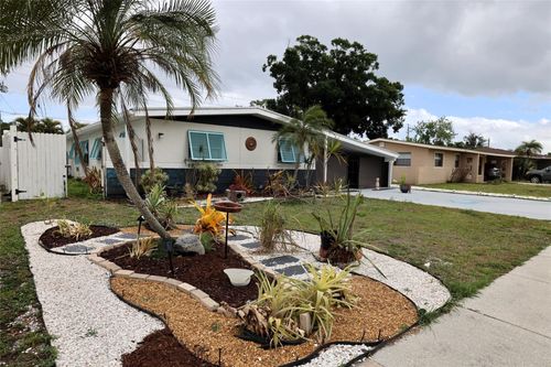 3641 Stokes Dr, Sarasota, FL, 34232-5743 | Card Image