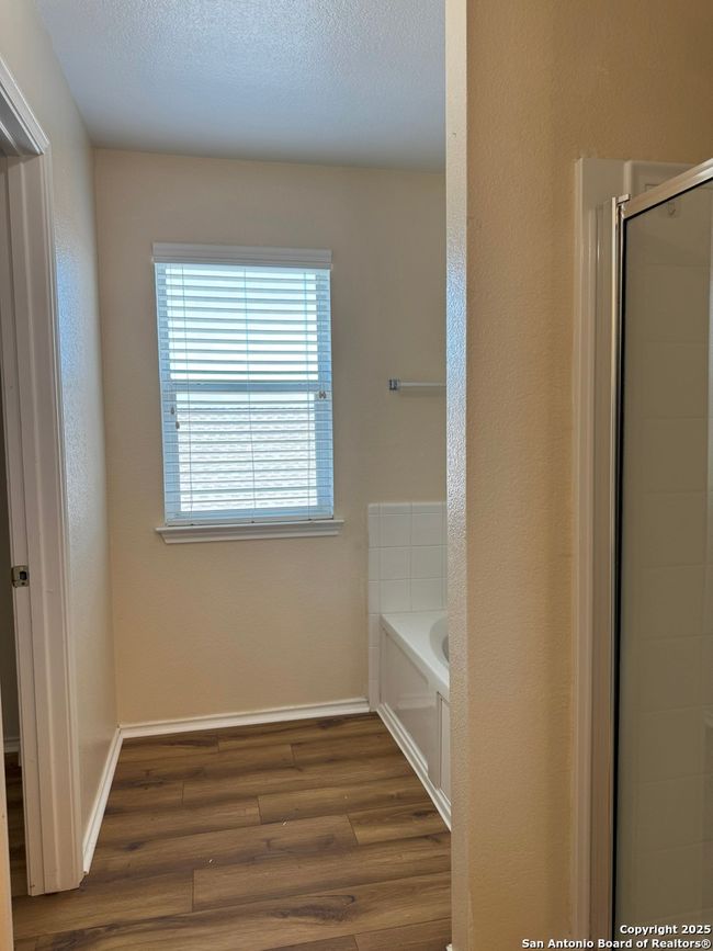 10115 Colt Xing, House other with 3 bedrooms, 3 bathrooms and null parking in Converse TX | Image 21