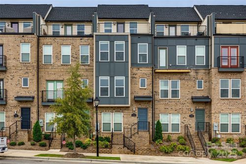 2736 Grand Union Way, Charlotte, NC, 28209-1990 | Card Image