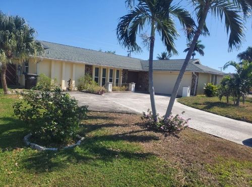900 S Mangonia Cir, West Palm Beach, FL, 33401-3018 | Card Image