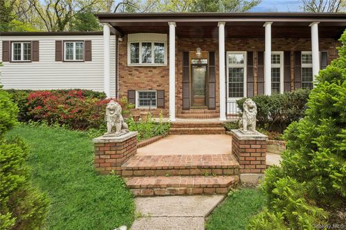 23 Colonial Dr, Smithtown, NY, 11787-4212 | Card Image
