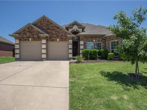 2912 Crystal Way, Grand Prairie, TX, 75052 | Card Image