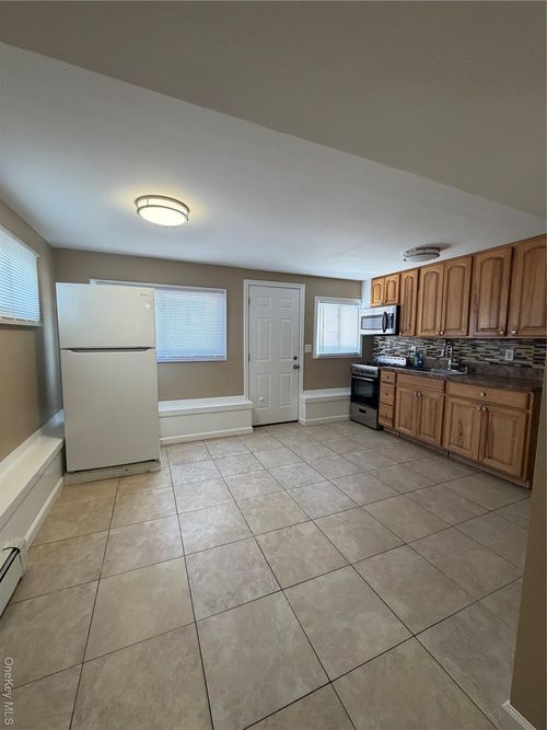 579 Fire Island Ave, Babylon, NY, 11702-4415 | Card Image