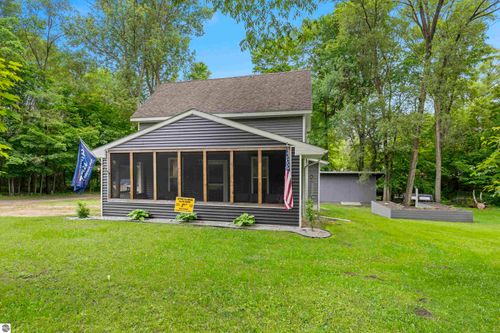 16933 3rd St, Copemish, MI, 49625-9637 | Card Image