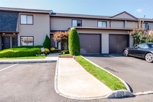 apt-410-100 Daly Blvd, Oceanside, NY, 11572-6004 | Card Image