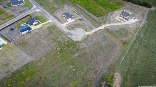 208 Farmhouse Dr, Marion, TX, 78124-0077 | Card Image