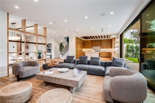 5929 Melvin Ave, Tarzana, CA, 91356 | Card Image